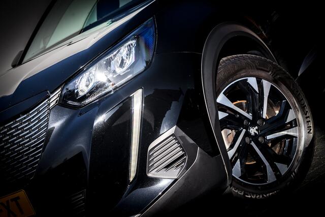 Peugeot 2008 1.2 131 PK PureTech Allure | Automaat | 3D-I-Cockpit | 1 e Eign | Ned Auto | Hoge zit / Instap . | Clima | Navigatie | DAB audio | Pdc | Cruise | Keyless entry | Apple Carplay/Android Auto |