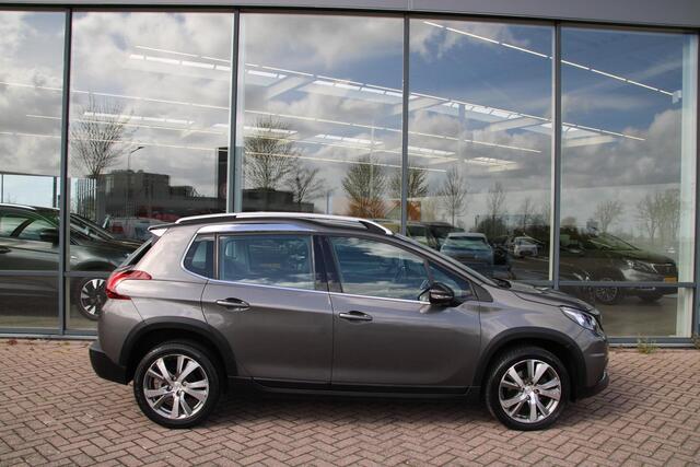 Peugeot 2008 1.2 PureTech 110pk Allure Automaat Airco Navi Trekhaak 63.468km