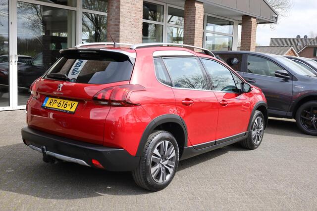 Peugeot 2008 1.2 PureTech Allure PANO TREKHAAK 1e-EIGENAAR CARPLAY DAB NAVI NAP HALFLEER ZEER-NETJES! CRUISE PDC CLIMA DISTRIBUTIE=VERVANGEN! ENZ.