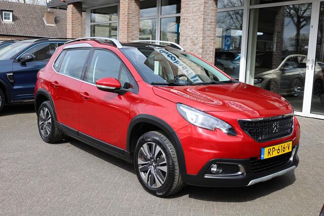 Peugeot 2008 1.2 PureTech Allure PANO TREKHAAK 1e-EIGENAAR CARPLAY DAB NAVI NAP HALFLEER ZEER-NETJES! CRUISE PDC CLIMA DISTRIBUTIE=VERVANGEN! ENZ.