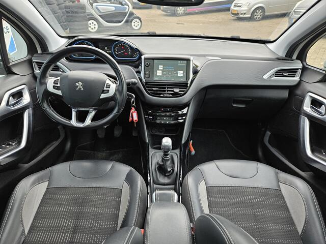 Peugeot 2008 1.2 PureTech Blue Lease Allure