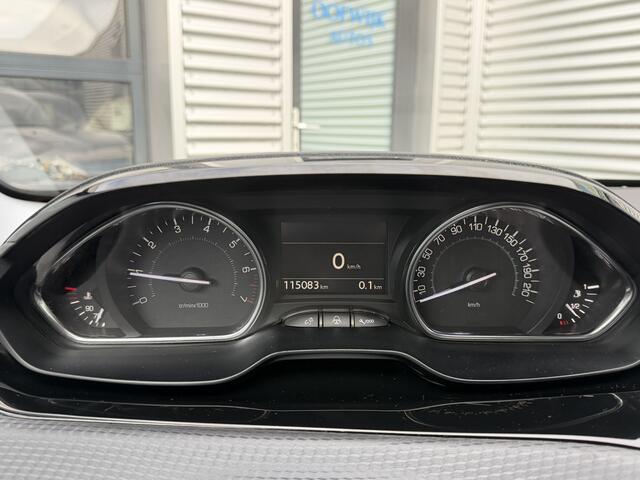 Peugeot 2008 1.2 PureTech Allure Clima Navi Camera CarPlay