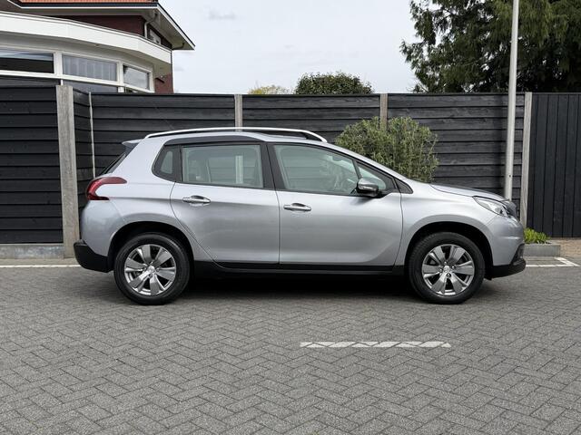 Peugeot 2008 Blue Lion 1.2 PureTech 130PK Navigatie, Parkeersensoren Achter, Panoramadak, Trekhaak, Airco