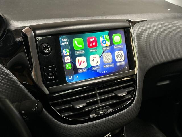 Peugeot 2008 1.2 PureTech Allure (PANORAMADAK, APPLE CARPLAY, NAVIGATIE, LEDER, SPORTSTOELEN, PARKEERSENSOREN, CRUISE, NIEUWE APK, NIEUWSTAAT)