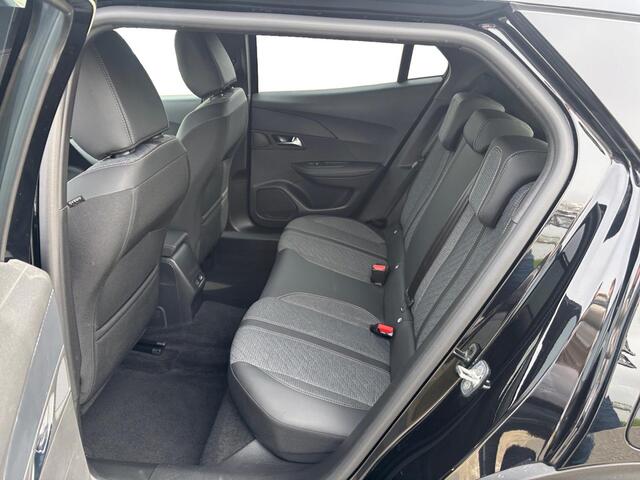 Peugeot 2008 Allure Pack 1.2 Hybrid 145pk e-DCS6 | ADAPTIVE CRUISE | KEYLESS ENTRY | 360° CAMERA | STOELVERW. | DODEHOEKBEW. | NAVI | CLIMA | DAB+