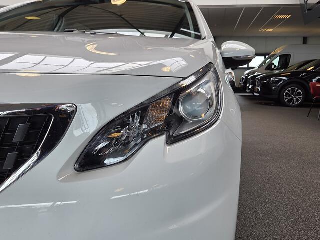 Peugeot 2008 1.2 PureTech Blue Lion