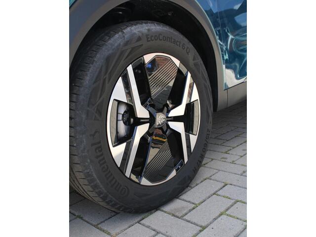 Peugeot 2008 1.2 Hybrid 145 Allure Navigatie, Rondomzichtcamera, Keyless entry, Dodehoekdetectie, Apple Carplay, Android Auto