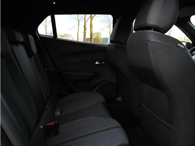 Peugeot 2008 1.2 Hybrid 145 Allure Automaat | Navi / Camera / Climate