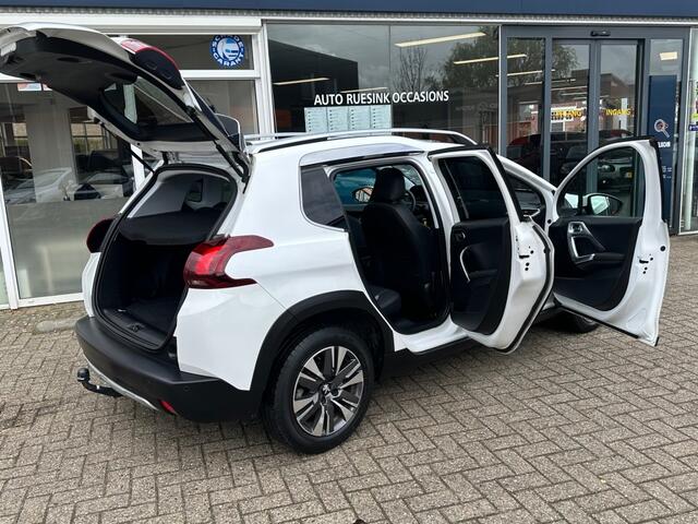 Peugeot 2008 1.2 PURETECH 110 pk ALLURE