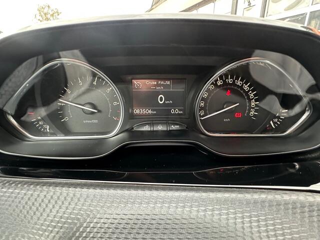 Peugeot 2008 1.2 PURETECH 110 pk ALLURE