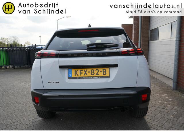 Peugeot 2008 1.2 PureTech 101 pk Allure DIGI COCKPIT - CAMERA - CARPLAY / ANDROID - NAVI - PARKEERSENSOREN V+A - HALF LEDER - 17 INCH LMV - DONKERE HEMEL - CLIMA - CRUISE - BLUETOOTH - LED - DAB+ - RIJSTROOKSENSOR - PRIVACYGLAS