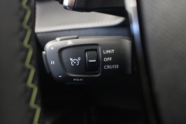 Peugeot 2008 1.2 Hybrid 136 GT