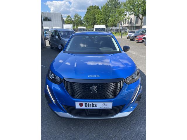 Peugeot 2008 100pk Allure Pack (Camera - Automatische Airco - i-cockpit - Navigatie - 17" - Apple Carplay - LED)