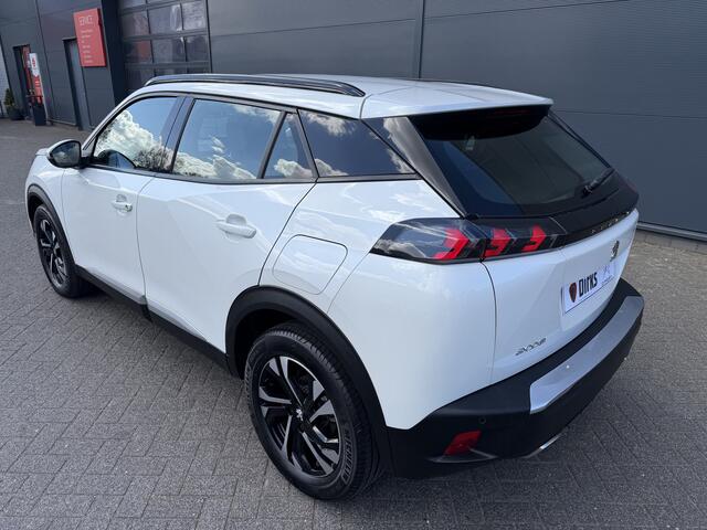 Peugeot 2008 130pk Allure Pack (Camera - Stoelverwarming - Keyless Entry - LED - Parkeersensoren V+A - Automatische Airco - 3D Cockpit - Navigatie - Apple Carplay)