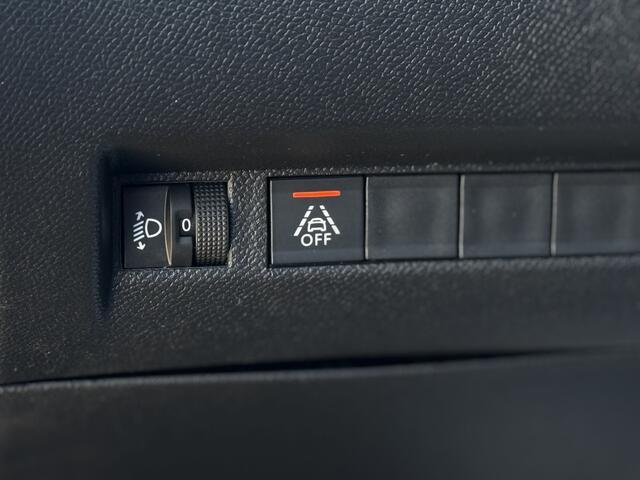 Peugeot 2008 1.2 PureTech 130pk Allure Automaat!!! | Stoelverwarming | Camera | Trekhaak | LM Velgen | Nw DB Riem | Privacy Glas | RIJKLAARPRIJS INCL 12 MAANDEN GARANTIE EN BEURT