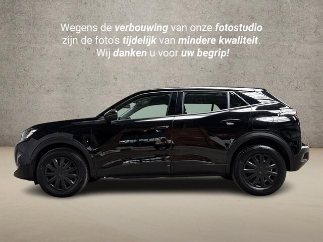 Peugeot 2008 1.2 PureTech Sport (APPLE CARPLAY, NAVIGATIE, LANE ASSIST, SPORTSTOELEN, PARKEERSENSOREN, CRUISE, NIEUWSTAAT)