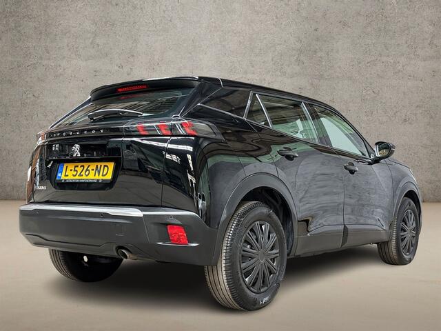 Peugeot 2008 1.2 PureTech Sport (APPLE CARPLAY, NAVIGATIE, LANE ASSIST, SPORTSTOELEN, PARKEERSENSOREN, CRUISE, NIEUWSTAAT)