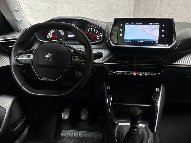 Peugeot 2008 1.2 PureTech Sport (APPLE CARPLAY, NAVIGATIE, LANE ASSIST, TREKHAAK, PARKEERSENSOREN, SPORTSTOELEN, CRUISE, NIEUWE APK, NIEUWSTAAT)