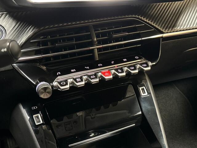 Peugeot 2008 1.2 PureTech Allure Sport 131Pk Automaat (VIRTUAL COCKPIT, APPLE CARPLAY, GROOT NAVI, 360 CAMERA, KEYLESS, SPORTSTOELEN, GETINT GLAS, LEDER, NIEUWE APK, NIEUWSTAAT)