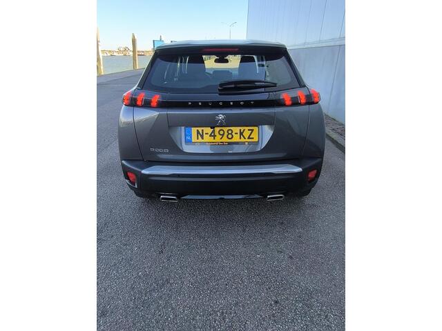 Peugeot 2008 1.2 PureTech Blue Lease Active 130PK incl motor update tegen olie verbruik, carplay, climate en cruise control, camera.