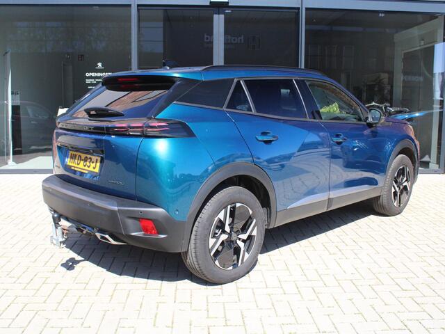 Peugeot 2008 1.2 Hybrid 136 Allure Camera voor en achter, Stoelverwarming, Keyless entry en Trekhaak