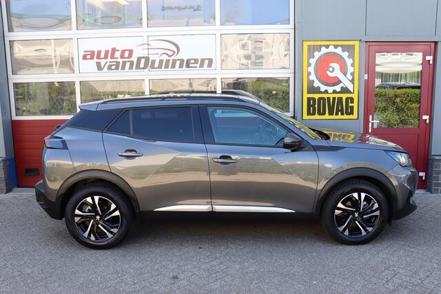 Peugeot 2008 1.2 PureTech Blue Lease Allure O.a: PDC, Camera, Leder, Pano, Trekhaak, Stoelverw, Etc. All-in prijs!