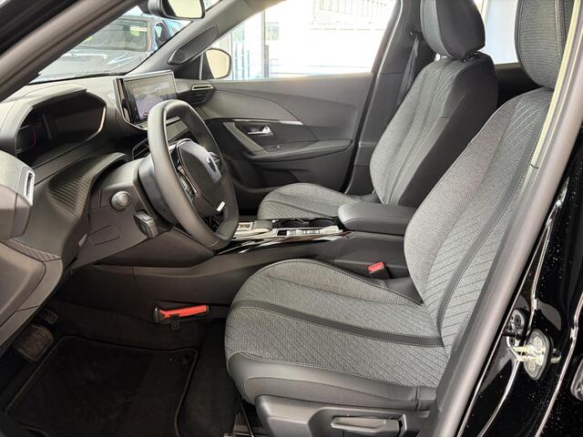 Peugeot 2008 1.2 Hybrid 145 GT | Navigatie | Parkeer Camera | Tot 8 jaar garantie