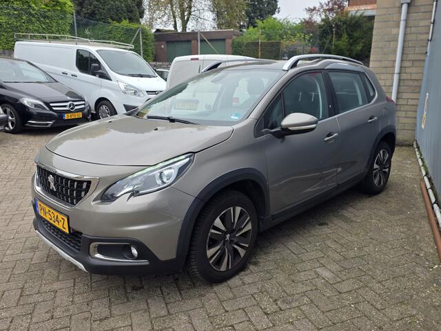 Peugeot 2008 1.2 PureTech Allure NAVI TEL LM PANORAMADAK LEER