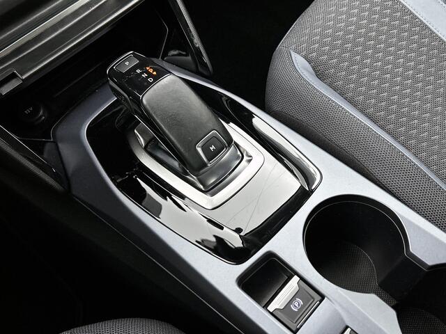 Peugeot 2008 130 PK Automaat Allure | Afneembare Trekhaak | Achteruitrijcamera Navigatiesysteem | Apple Carplay / Android Auto |