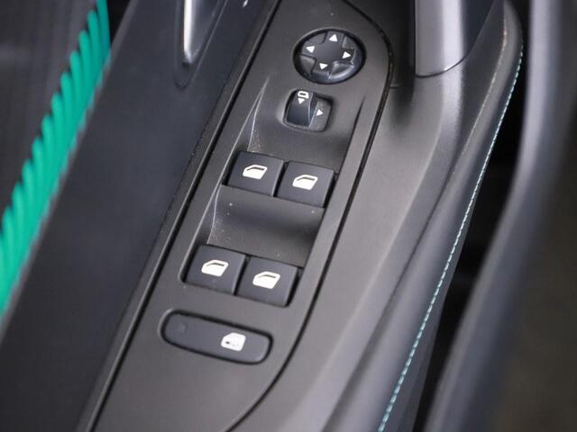 Peugeot 2008 1.2T 100pPK Allure Pack Nav/Trekhaak/H.Leder/Ecc /Camera/El.Pakket/VC