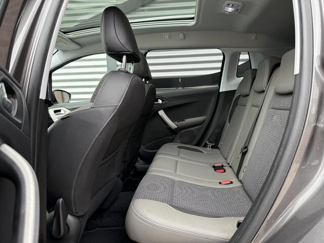 Peugeot 2008 1.2 PureTech Allure 2e Eigenaar|Navi|Pano|Camera|Trekhaak|Clima|Cruise|Stoelverwarming|Carplay|APK tot 11-2026