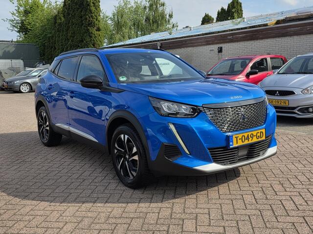 Peugeot 2008 1.2 PureTech Allure, navi, trekhaak, stoelverw.