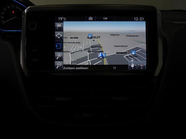 Peugeot 2008 1.2 PureTech Aut. Allure NAVI/CLIMA/CRUISE/LED/PDC/16"LMV!
