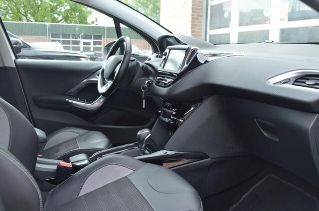 Peugeot 2008 1.2 PureTech Allure | AUT - CAMERA