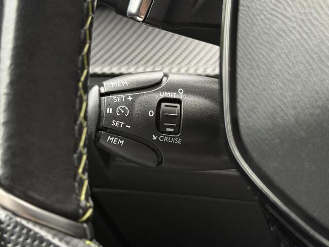 Peugeot 2008 1.2 PureTech GT l Focal HiFi l Blis l Camera l Navigatie l Stoelverwarming