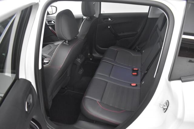 Peugeot 2008 1.2 PURETECH 110PK GT-LINE AUTOMAAT