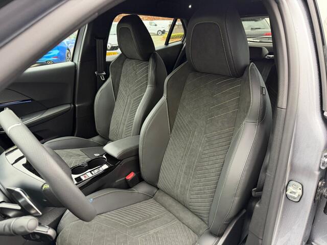 Peugeot 2008 HYBRID 145 GT-LINE Alcantara Stoelverwarming