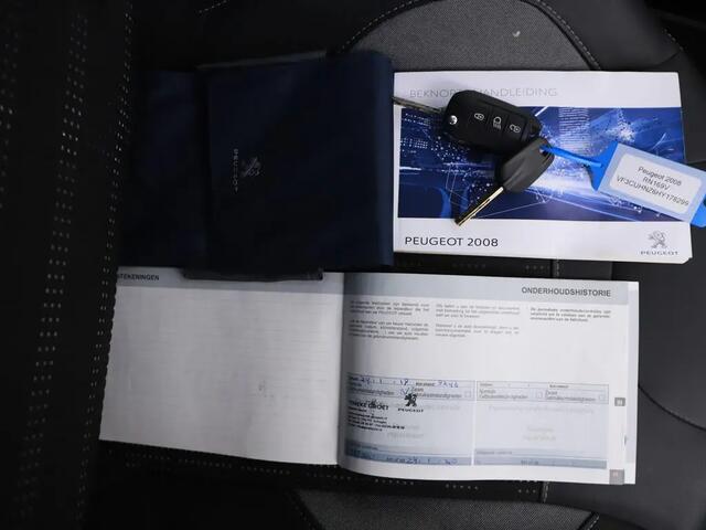 Peugeot 2008 1.2 PureTech Allure, lader, navigatie, ECC, trekhaak, keurige auto