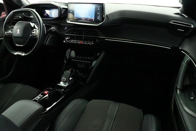 Peugeot 2008 1.2 PureTech GT / Panorama / 3D Cockpit / CarPlay / ACC