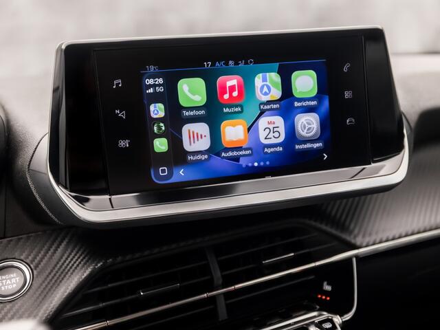 Peugeot 2008 1.2 PureTech Allure Sport 131Pk Automaat (APPLE CARPLAY, GROOT NAVI, 360 CAMERA, STOELVERWARMING, KEYLESS, SPORTSTOELEN, GETINT GLAS, CRUISE, NIEUWSTAAT)