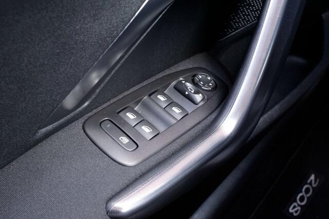 Peugeot 2008 1.2 PureTech Allure