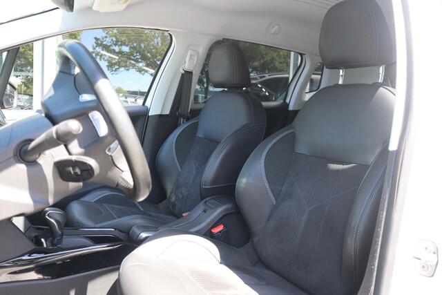 Peugeot 2008 1.2 PureTech Allure | Nieuw binnen | Clima | Navi | Trekhaak |