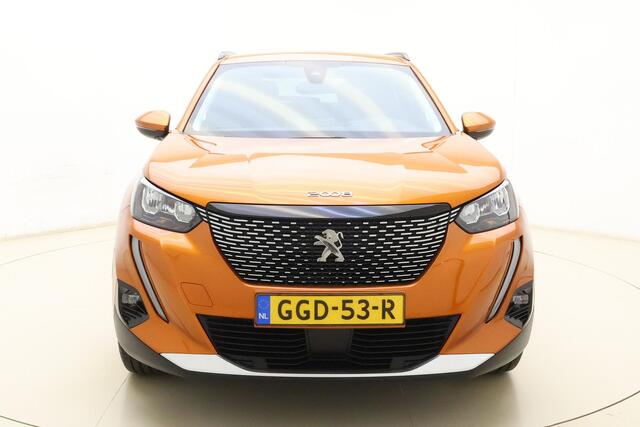 Peugeot 2008 1.2T Allure Pack | 130PK | Trekhaak | Stoelverwarming | Parkeercamera Achter | Apple Carplay & Android Auto | Keyless Start | Full LED | 17'' Lichtmetalen velgen | Climate Control