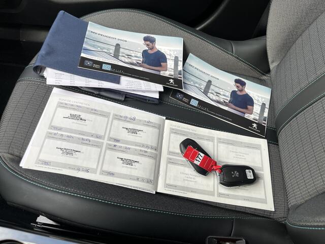 Peugeot 2008 1.2 PureTech Allure // LED // KEYLESS // CAMERA+SENSOREN // CRUISE // NAVI+CARPLAY // CLIMA //