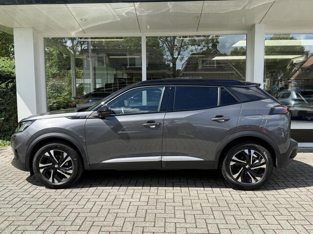 Peugeot 2008 1.2 PureTech GT | Trekhaak | Schuif kantel Dak | Navigatie | Achteruitrijd Camera | Climate & Cruise Control |