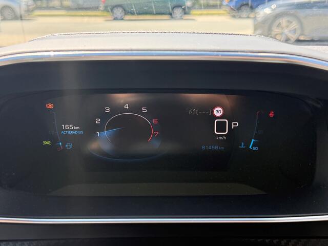 Peugeot 2008 1.2 PureTech 130PK GT-Line Automaat | 3D Cockpit | Leder | Panoramadak | Massage