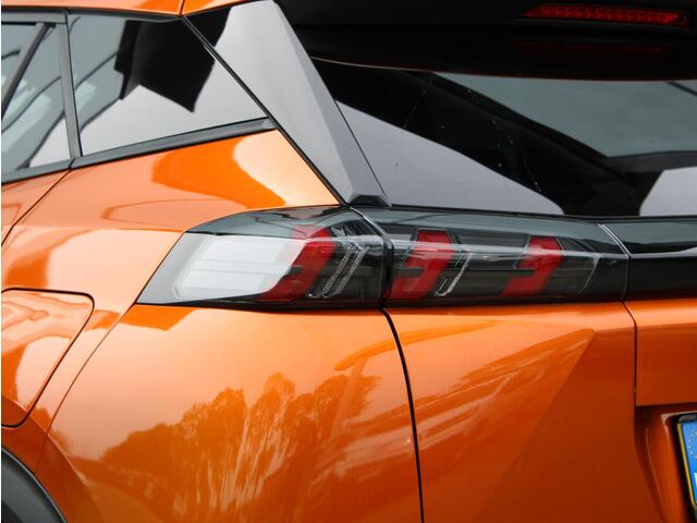 Peugeot 2008 1.2 PureTech 130 Allure Automaat | Navi / Camera / Climate