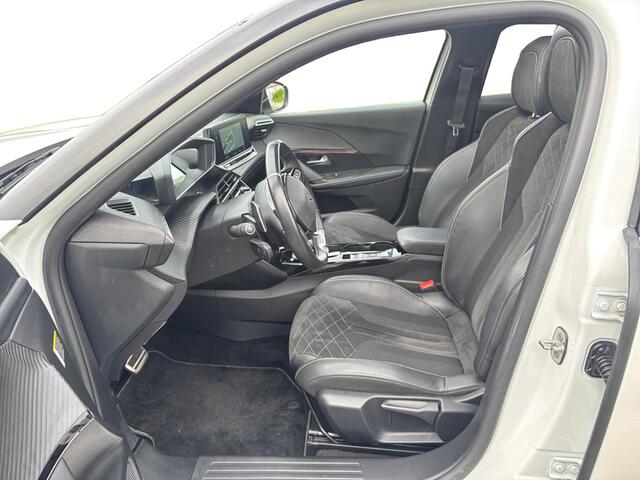 Peugeot 2008 GT Pack 1.2 Turbo 130pk EAT8 | SCHUIF/KANTELDAK | DODEHOEKBEW. | ALCANTARA/LEDER | KEYLESS ENTRY | CAMERA | NAVI | ADAPTIVE CRUISE | 18" LM 'EVISSA' |