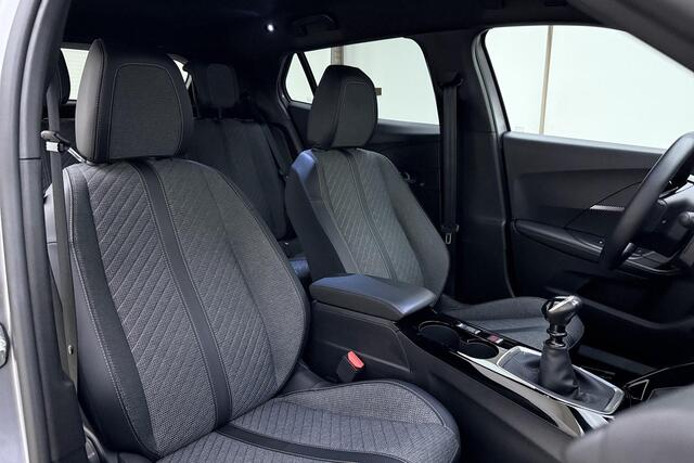 Peugeot 2008 1.2 Turbo 100 Allure | Adaptive Cruise Control | Draadloos Apple Carplay & Android Auto | Parkeersensoren voor & achter | 17'' Lichtmetalen velgen | Full LED