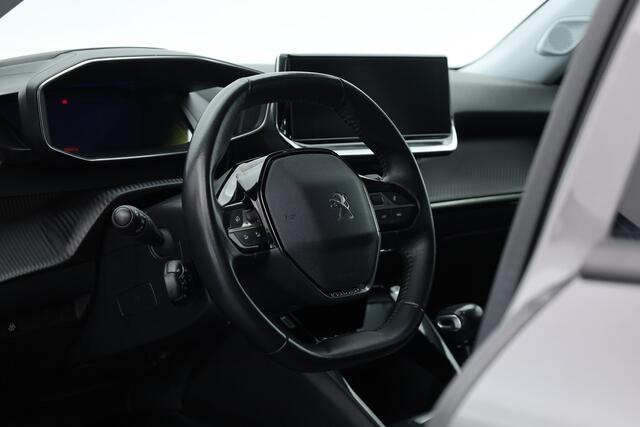 Peugeot 2008 1.2 PureTech Allure | Rijklaar! | Orig. NL | Afn. Trekhaak | Dig. Cockpit | NAV+App.Connect | Camera+PDC | Cruise | DAB | Elek.Spiegels V